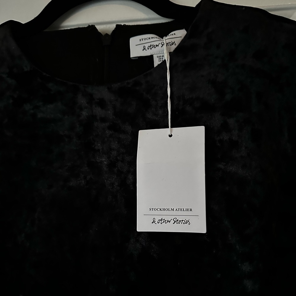 NWT & other stories Fitted Crushed velvet black mini dress size 8 - Picture 5 of 6
